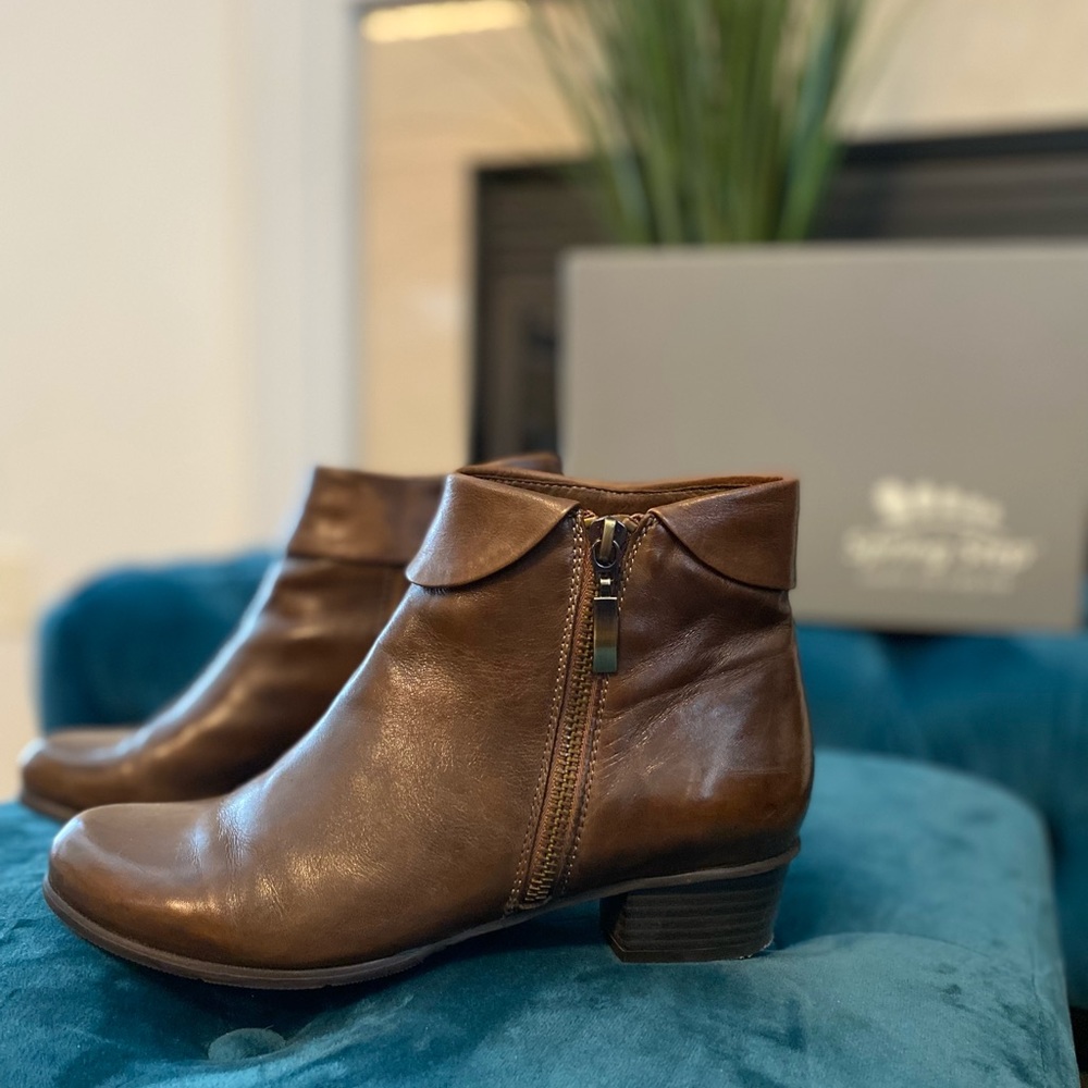 Spring Step booties - Picture 4 of 4